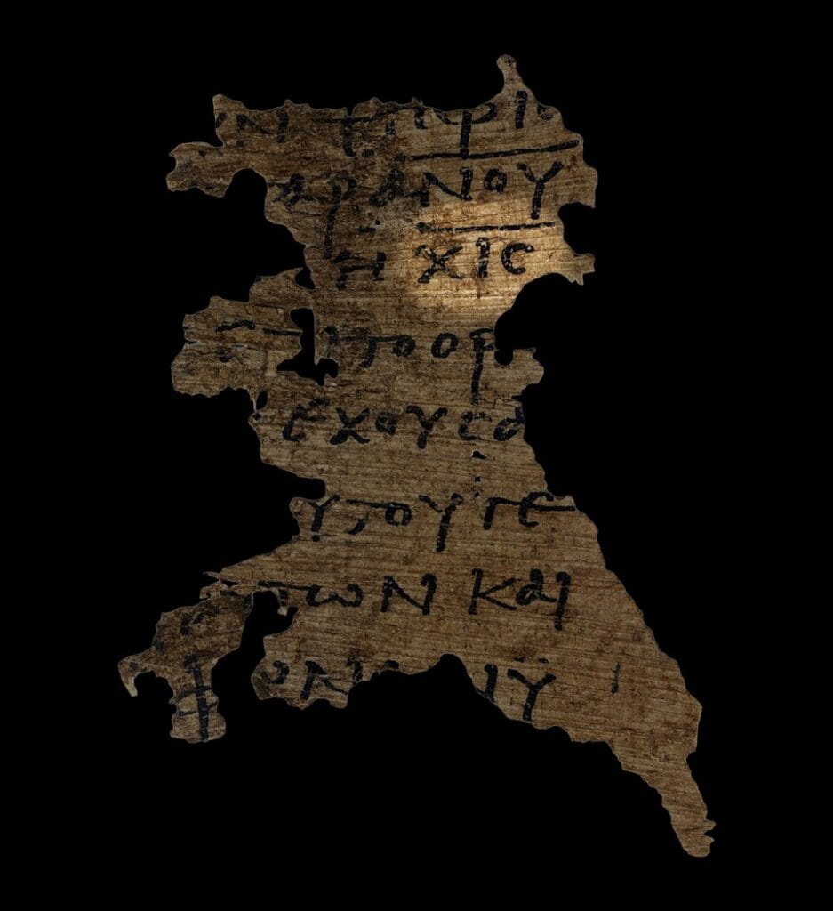 Fragmento do Papiro 115 (P115), do livro do Apocalipse, publicado no volume 66 da série Oxyrhynchus (P. Oxy. 4499). Neste manuscrito, o número da besta aparece como χιϛ, equivalente a 616. (Reprodução: Wikipedia)