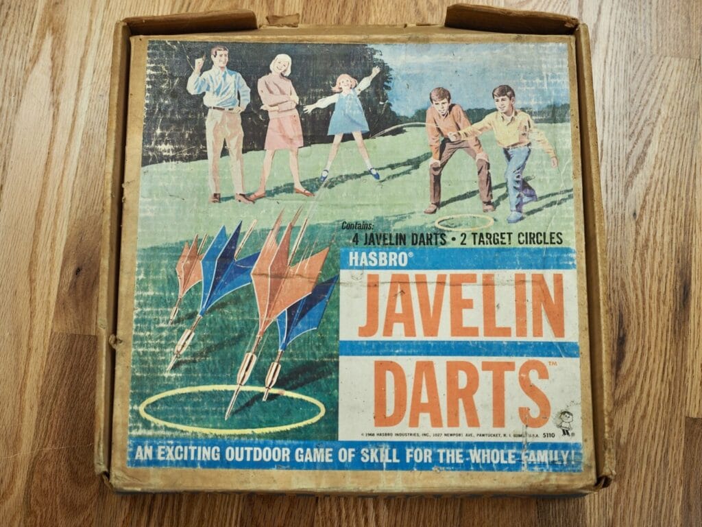 Javelins / Dardos de Jardim (Lawn Darts) (Reprodução: Google)