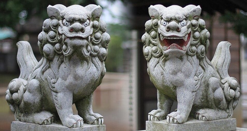 Komainu: Os guardiões silenciosos dos templos japoneses. (Reprodução: Google)
