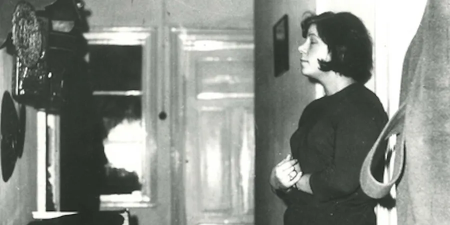 Registros indicam que Annemarie Schaberl possuía certas habilidades psíquicas que causavam fenômenos paranormais assustadores no local onde trabalhava. (Reprodução: Wikipedia)