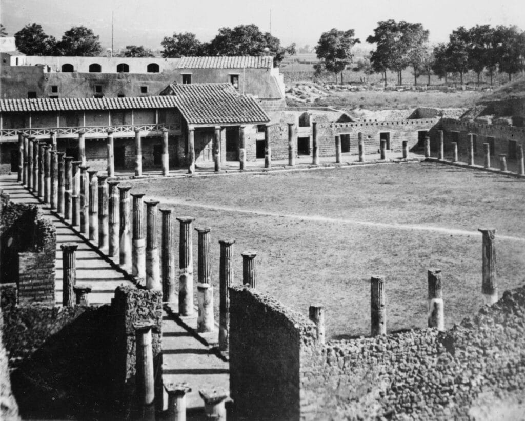 Quartel de gladiadores e instalações de treinamento bem preservadas perto do Coliseu em Roma. Espártaco treinou em outro lugar, em Cápua, no sul da Itália. (Reprodução: warfarehistorynetwork)