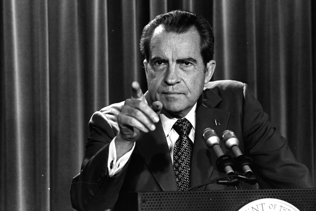 O presidente Nixon concede uma coletiva de imprensa em março de 1973. (Reprodução: AP)